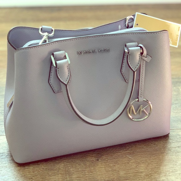 Michael Kors Handbags - 😃SOLD!!💃💃💃🕺🏼😃 🔥💜NEW MK Camille Satchel 💜